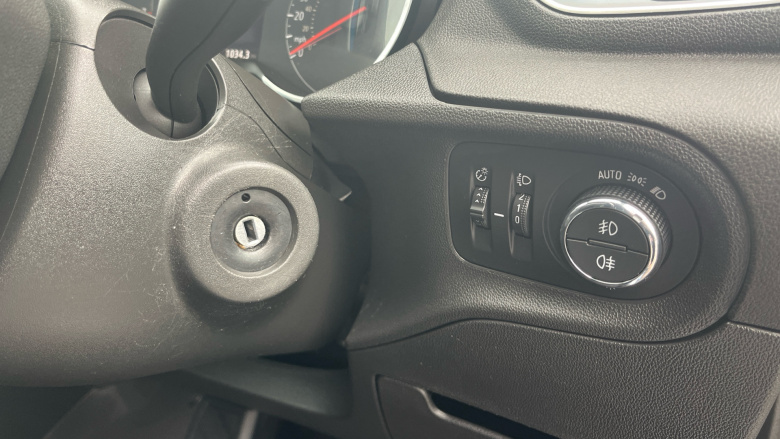 Vauxhall Grandland X 1.2 Turbo SRi Nav 5dr Auto Petrol Hatchback